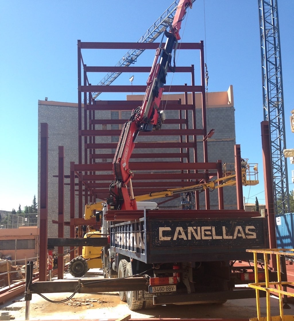 Construcción metálica edificio Mallorca — CMC Cañellas