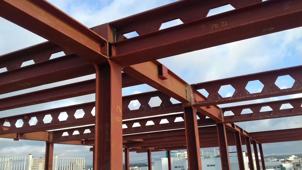 Montaje estructura atornillada Mallorca — CMC Cañellas