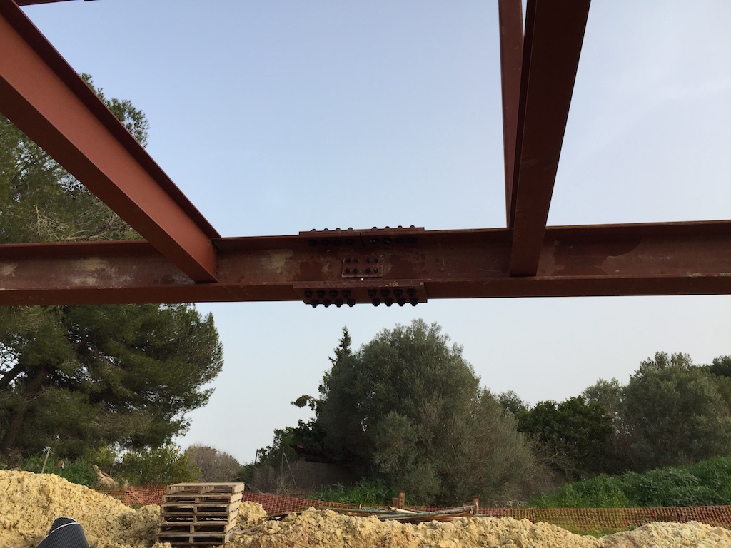 Junta atornillada estructura metálica Mallorca — CMC Cañellas